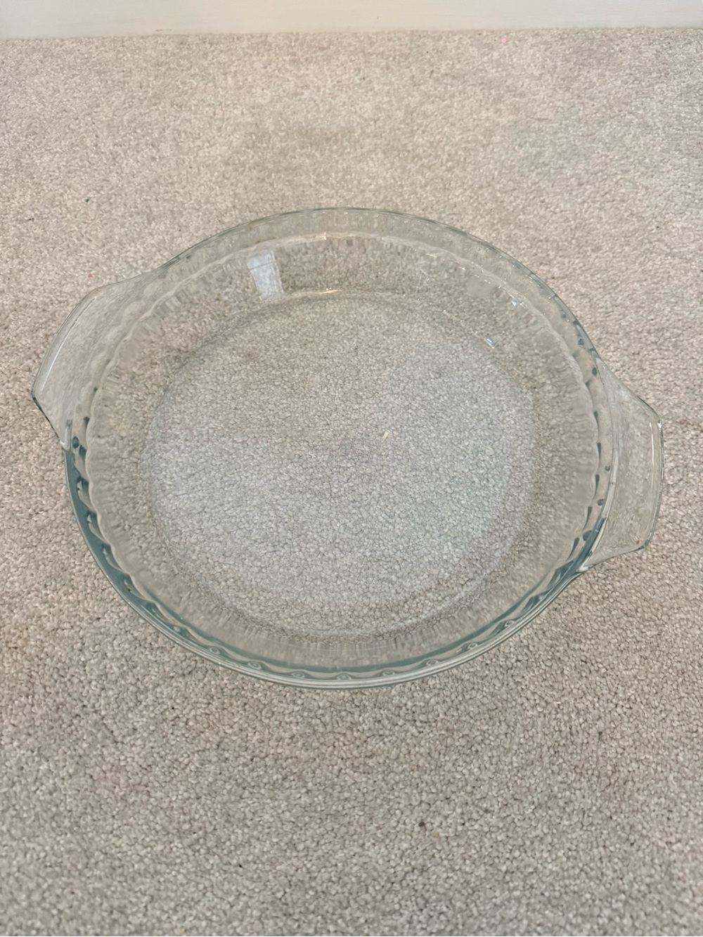 Anchor Hocking Clear Glass Round Baking Dish with Handles scalloped edges 10 in
